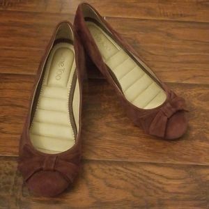 Me Too Suede Wedges 9.5